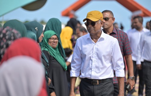 Kolhufushi himaayai kuran hila jahai, rashu kaireegai resort eh tharahgee kurumuge mashroou eh hingaidheynan: Raees