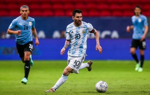 Copa America:Varugadha Uruguay ge mahcchah kuri hoadhai Argentina ah furathama molhu