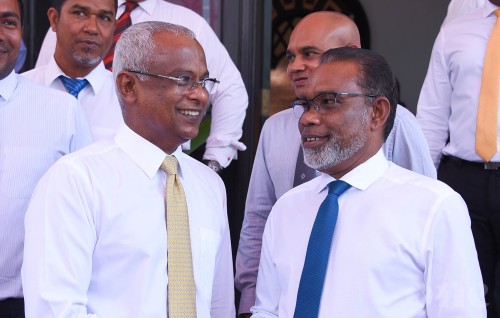 Raees vanee kalhufahalafuttaai kanimeedhoo vikkaalan raavaafai: Adhurey