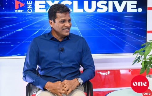 Riyaasee inthihaabugai 2 vana burah nudhevijje nama dhen dhaani geyah: Umar