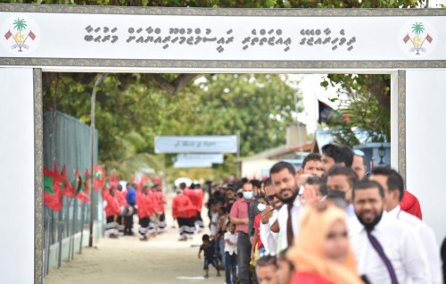 Vaarey kanyaaekuves mulin Raeesah maruhabaa kiyan dhigu safeh!