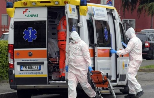 Covid-19: Italy records more than 900 deaths in a day