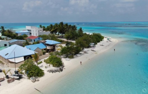 Dhiffushi under monitoring after a two traveled to Ungoofaaru tests positive
