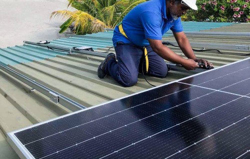 Maafushi engine geyge furaalhugai solar harukurumuge massakaiy STELCO in fashaifi