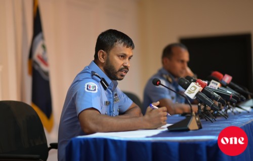 Video aanmu kuranee fuluhun kamah balan jehey sababeh neiy:  Riyaz