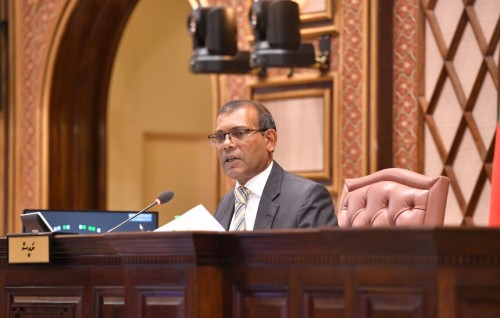 Majileehakee siyaasee party thakuge haruge'eh noon gothah dhekumakee rangalhu gotheh noon: Majilis raees