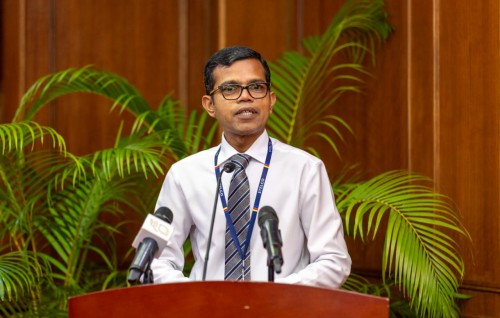 Fahmy ah Raees Office ge minister fenvaruge magaameh 