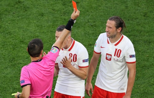 EURO gai referee ge ninmunthakah shakuvaa kureveynee hamaekani captain innah!