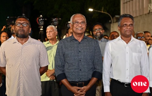 Male' ge mayor kamah vaadha kuravvaa Azim ge campaign rasmeekoh fashaifi