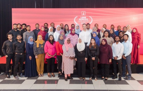 BML ah dhigu muhdhathah hidhumaiikoh dheefaivaa muvazzafunnah award dheefi