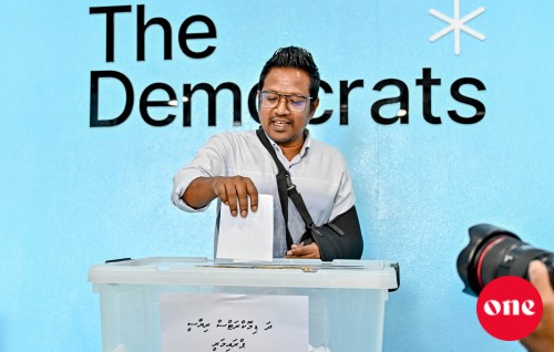 Democrats ge raees kamah Inth kurimathi lavvaifi