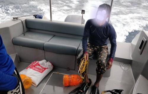 Male dhekunu faraathah boava nagan eri ulhunu meehaku oyaagoss Vaadhoo kandu thereygai ohvvai salaamaiy kohffi