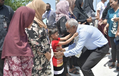 President receives warm welcome in Fulhadhoo