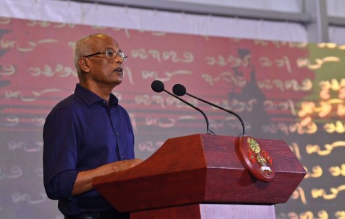Dhaulathuge dharani dhekkumah takai alhan jehey fiyavalheh alhaanan: Raees