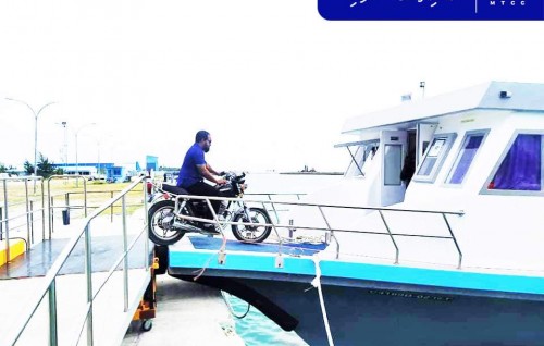 Addu city ge Hulhumeedhoo adhi Feydhoo aai dhemedhu Cycle ferry ge hidhumai fashaifi