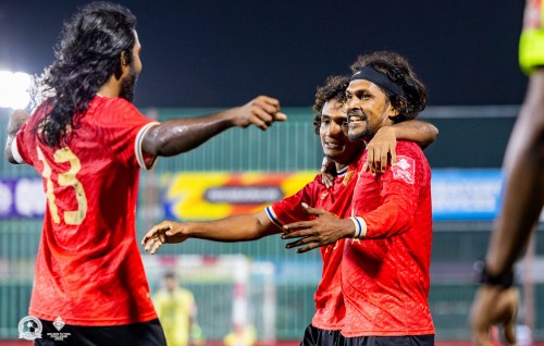 Dhiggaru katuvaalai Kudahuvadhoo ummeedhu aakoffi, Mulakun Dharanboodhoo huttuvee fahuvaguthu