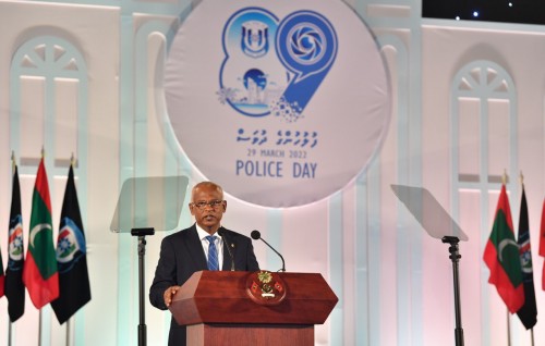 Kerihure mi dhannavanee fuluhunge hidhumathah heyo badhaleh athuvejje, thasveeruge kula reethi vejje: Raees