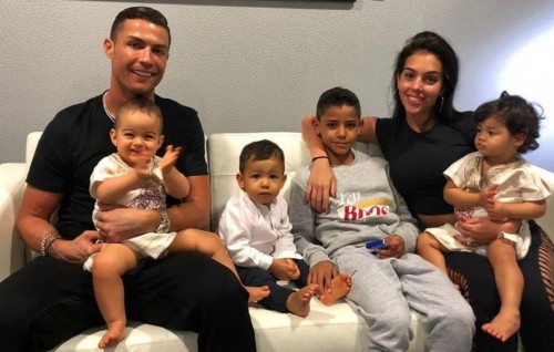 Ronaldo ge loabiveriyaa anekkaaves bandubodu, mifaharuves ehmmaabandu dhekudhin