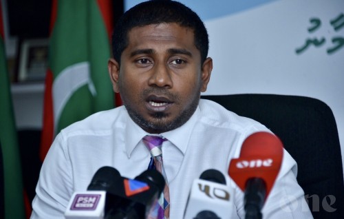 Dhauvaa ufulee zaathee vegen, isthiufaa nudheynan: Mahloof