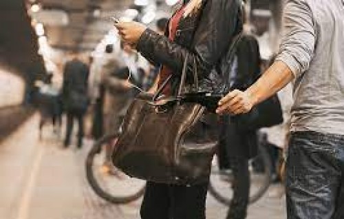 London gai konme 6 minute akun mobile phone eh gehlley : Fuluhun
