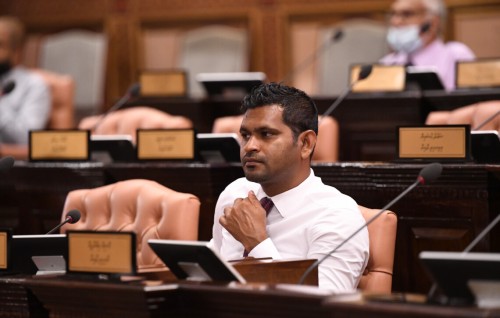 Veli finolhu hikkun huttuvumah sarukaarah govaalai Majlis ah husha halhaifi