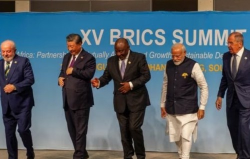 Ithuru 6 gaumakah menbarukan dhinumaaeku BRICS ge size 11 ah!