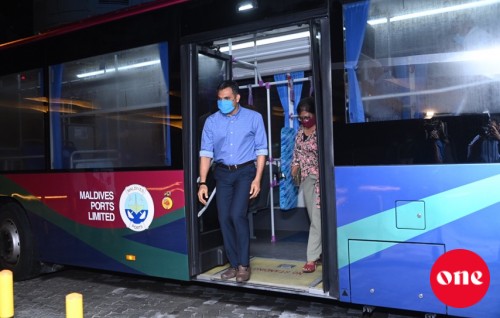 STO in Male' gai tharaggee kuri bus stop aai park hulhuvaifi