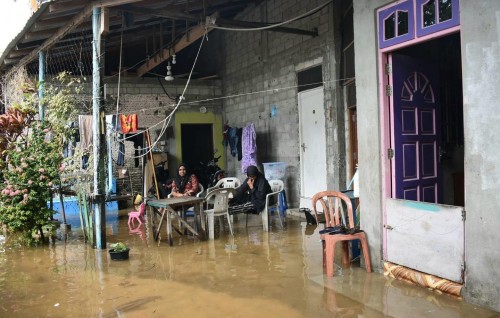 Fuvahmulaku fenu adeegai, 100 ah vure gina geyah fen vadhe gehlunthakeh vejje