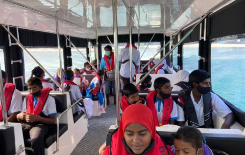 Bodu Launch gai 3 minute inn Goidhoo ah! Fehendhoo dharivarun school ah dhaan ufuli thakuleefu maazee ah!