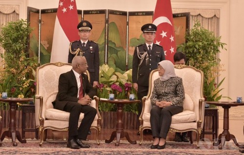 President Solih meets with President and PM of Singapore