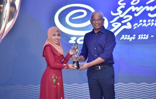 Zuvaanunge Award 10 faraathakah dheefi