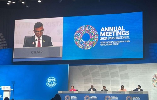 33 percent ge iaadha kuranivi hakathaige amaazu haasilu kurumah 1.3 billion dollar beynunvey: Munavvar