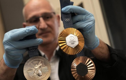 Paris Olympics medal thakuge fenvaru dhakkamuge shakuvaathakeh