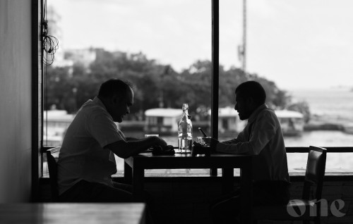 Ehen meehunge gayah dhun nudhaa hisaabugai thibegen Cafe thakugai dhunfathuge isthiumaalu kurumuge huhddha dheyn ninmaifi