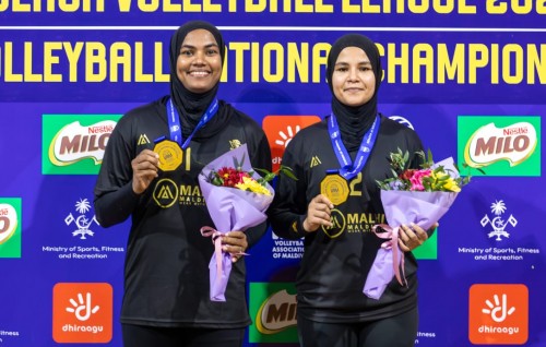 Beach volleyball league champion kan Hawwa aai Maajidhaa ge pair ah