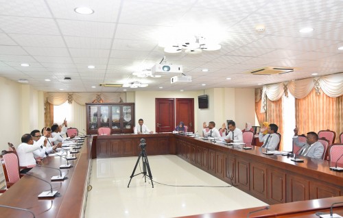 Audit office in hushahelhi 95 million ge badhalugai, 93.4 million rufiyaage budget eh dheyn committeen faas koffi