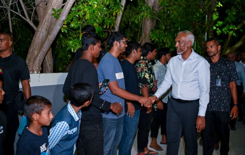 Mi dhaurugai Th. Atoll gai gina resort thakeh tharahgee koh vazeefaa ge furusathuthah ithurukohdheynan: Raees