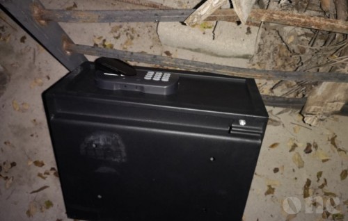 Safe and laptop stolen in Maalhos Court robbery
