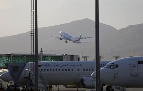 Beyruge airline thakun Afghanistan ge vaige sarahadhu beynun nukuraathee, Taliban ah bodu gonjehumeh