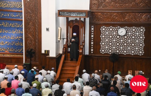 Amaan kameh neiy mujuthamau eh tahraggee eh nuvaane: Huthubaa
