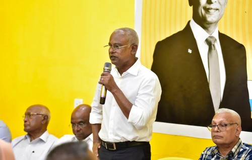 Mahuge agu mathikohdheynan: Raees