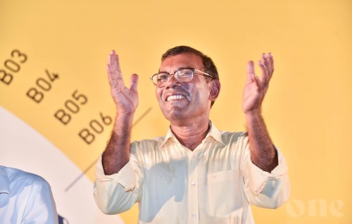 Alex Ahmed: kithah faharu bunefin! mee Kenereegey Mohamed Nasheed !