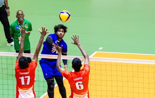 Raajje ge zuvaan volley team in fahu match thaku gai Lanka aai Kyrgyzstan athun ves balivejje