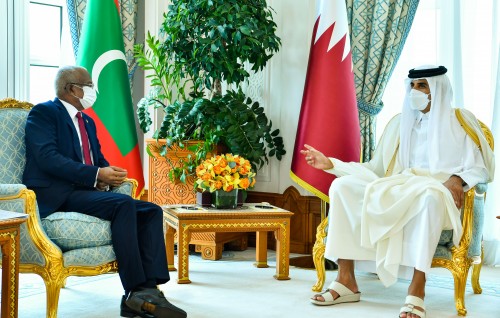 President arrives in Qatar, holds official talks with Qatari Amir