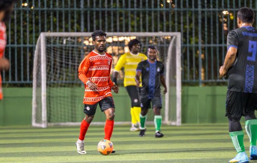 Baraabaru legends aa evvarukoh Run Club ves semi ah, Super Kings ah 1 vana