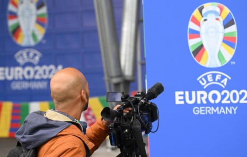EURO ge aamudhanee aai Inaamu faisaage baeh shauguveri adhadhuthah