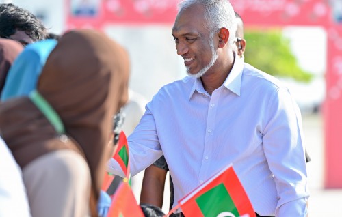 Flat hadhaa konme rashehgai amilla goathee gai ge hadhan beynunvaa meehunah ge hadhaidhenee