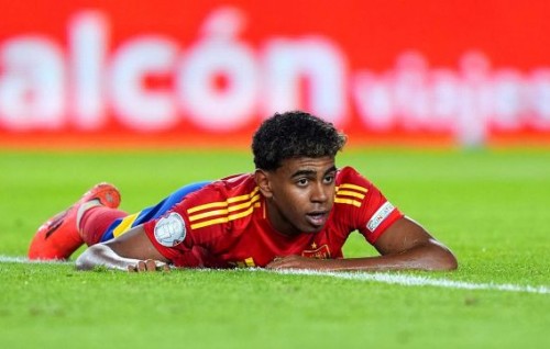 Spain in Yamal anburaa club ah fonuvaalaifi 