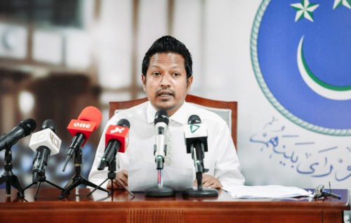 Harukashi fikuraa gulheygothun Raees Nasheed fiyavai ehenmeehun dhakkaa vaahaigai buradhaneh neiy: Inthi