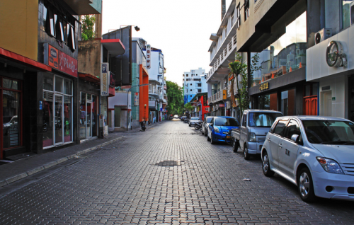 A man has been apprehended in Male’ for the theft of 41 phones.